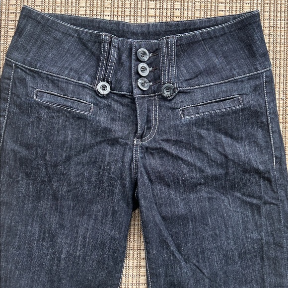 Kut from the Cloth Long Shorts, Size 4 - Picture 2 of 9